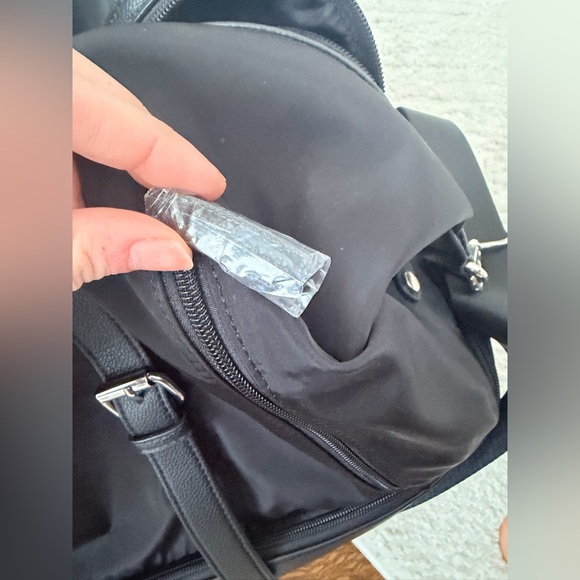 TONY BIANCO Naomi Black Duffle Over Night Travel Bag Large BRAND NEW - Picture 14 of 16